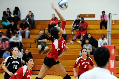 Volleyball Picks Up First Win at Sarah Lawrence