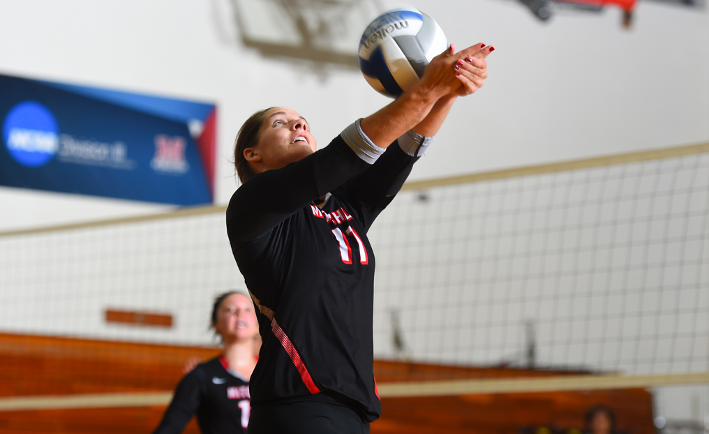 Nichols Edges Out Women's Volleyball