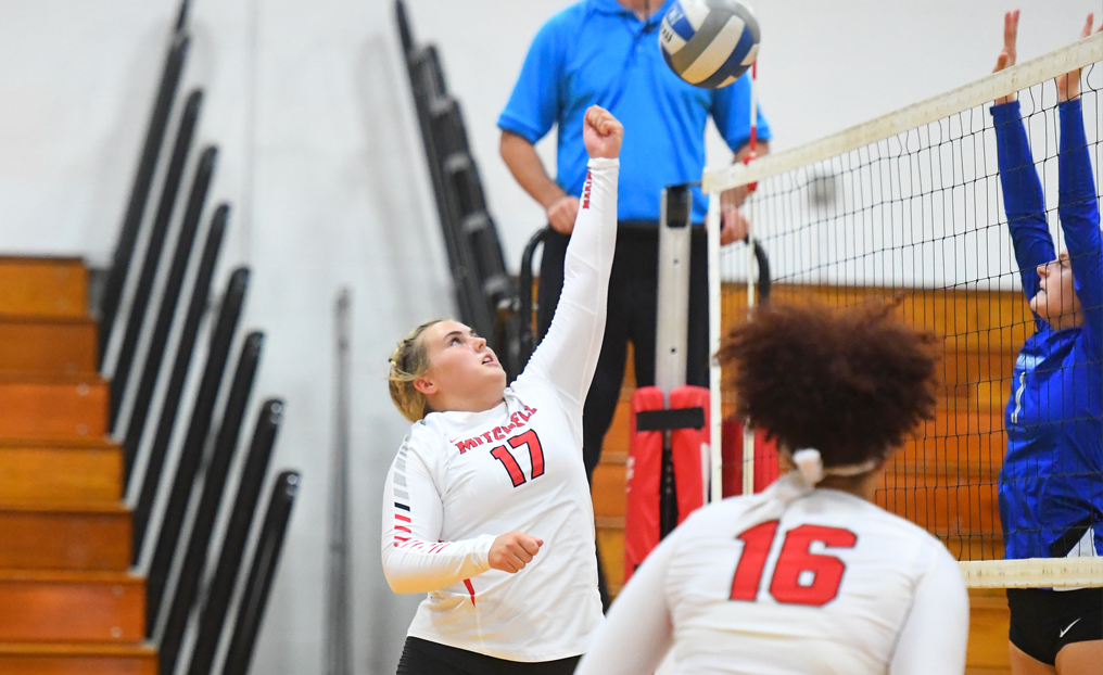 Volleyball Falls to Elms on Final Day of Regular Season