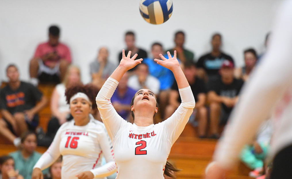 Offense Takes Center Stage in Volleyball's 3-0 Win Over Pine Manor