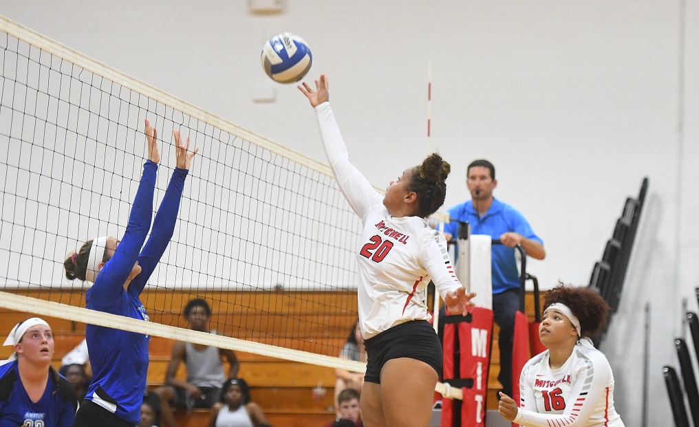 Volleyball Eliminated by Top-Seeded Eastern Nazarene