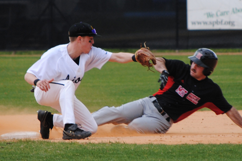 Baseball Bounces Back to Split with Wentworth