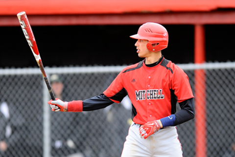Baseball Shuts Out Lesley in Doubleheader