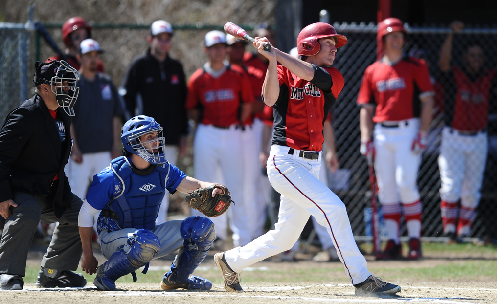 Baseball Falls to Amherst in Cusic Finale