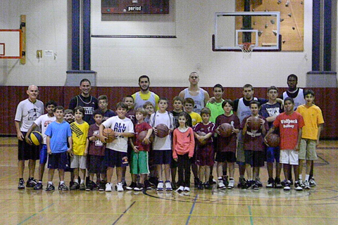 Men's Basketball Hosts Youth Clinic