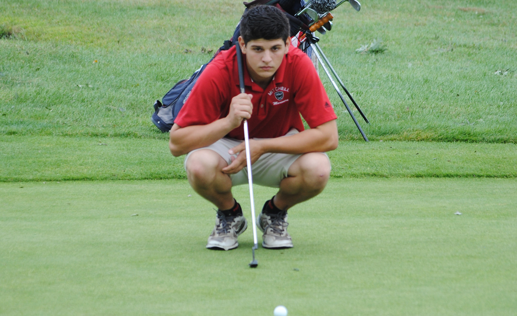 Men's Golf Places Second in Season Debut