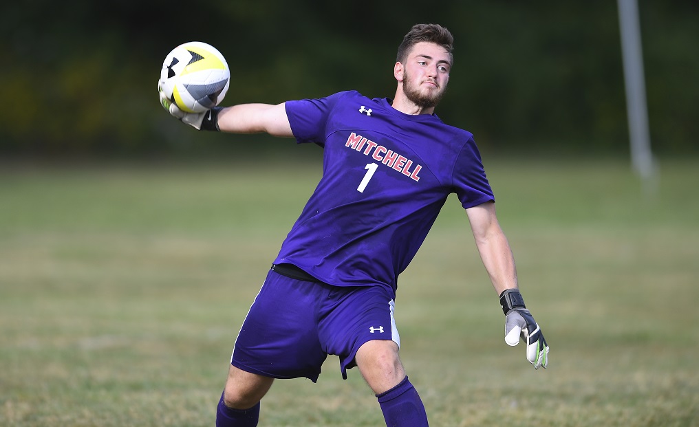 Second-Half Goals Sink Mariners at No. 23 Conn College