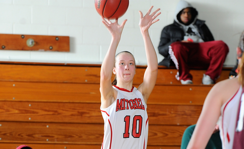 Hot First Half Carries WBB Past Lesley