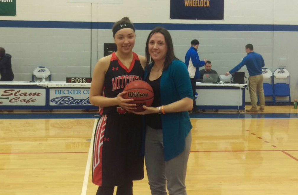 Garcia Nets 1,000th Point in Win at Becker