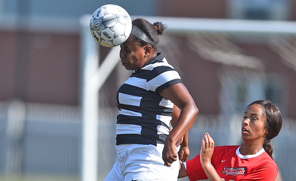 Late Goal Sinks Women's Soccer at Lyndon State