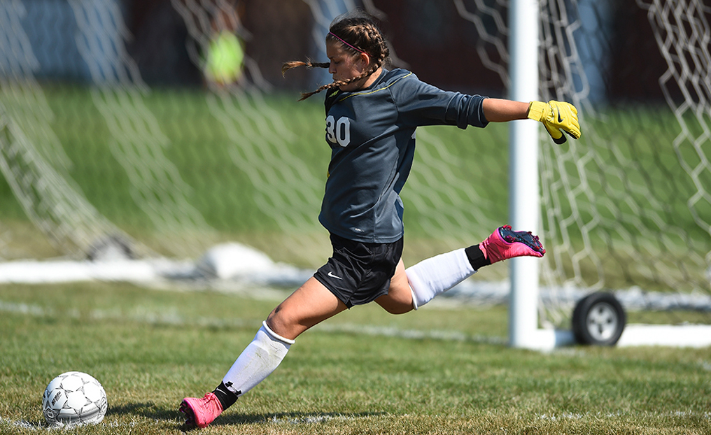 Women's Soccer Falls to New England College