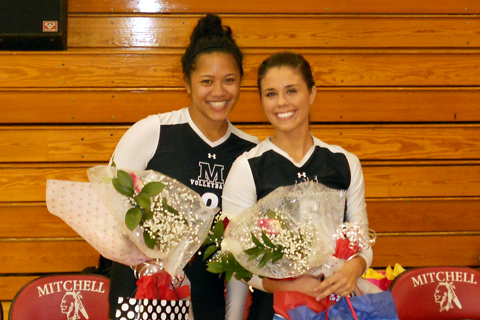 Volleyball Earns First NECC Victory on Senior Day