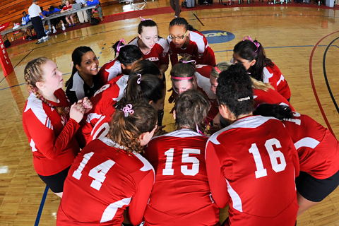 Volleyball Stumbles at Conn College