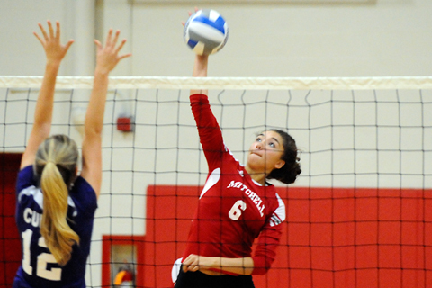Volleyball Sweeps Past Pine Manor