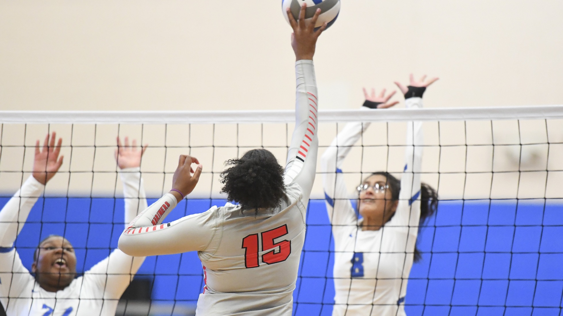 Volleyball Falls at Eastern Nazarene in NECC Opener