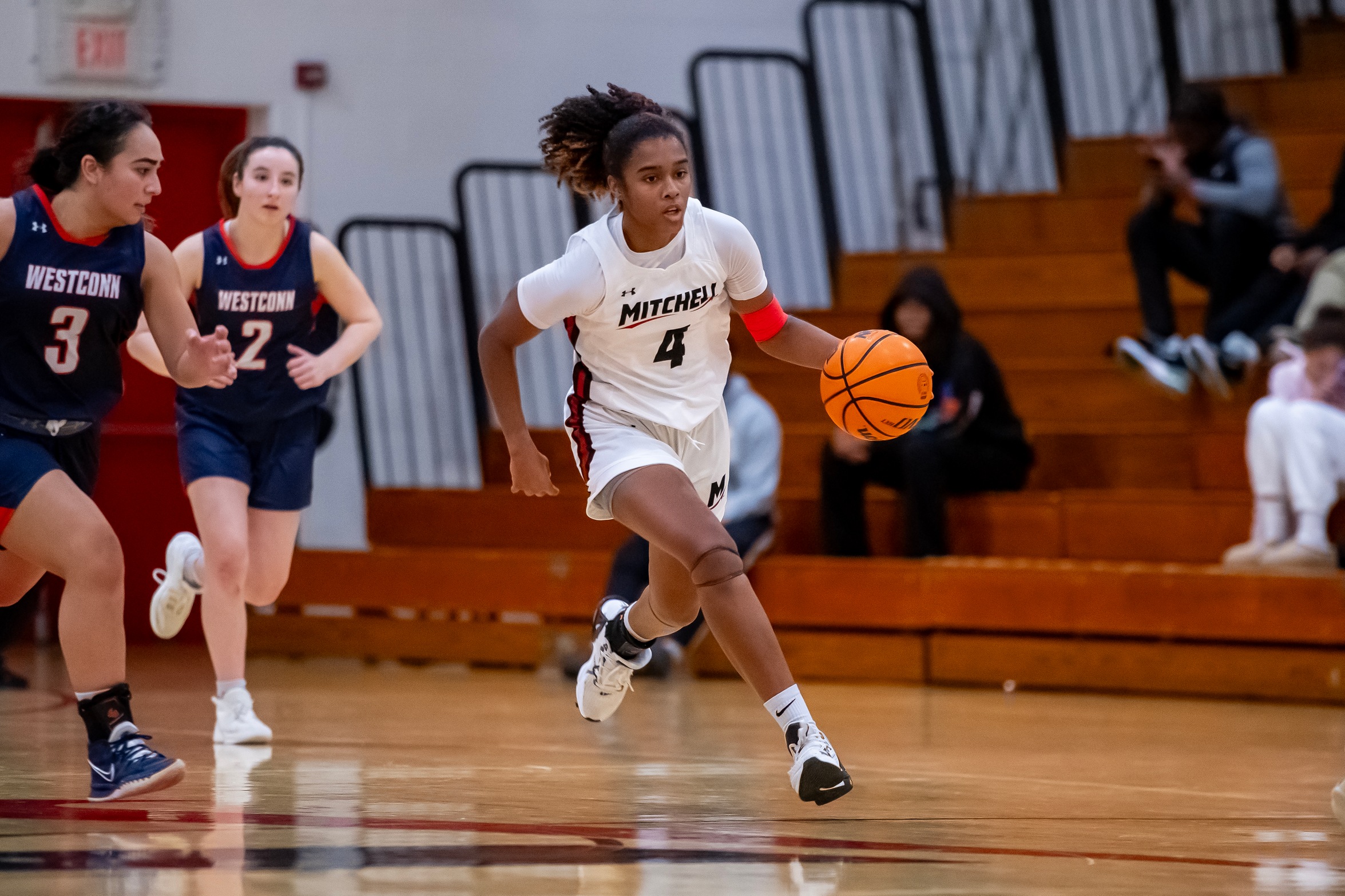 Women’s Basketball Downed by Falcons