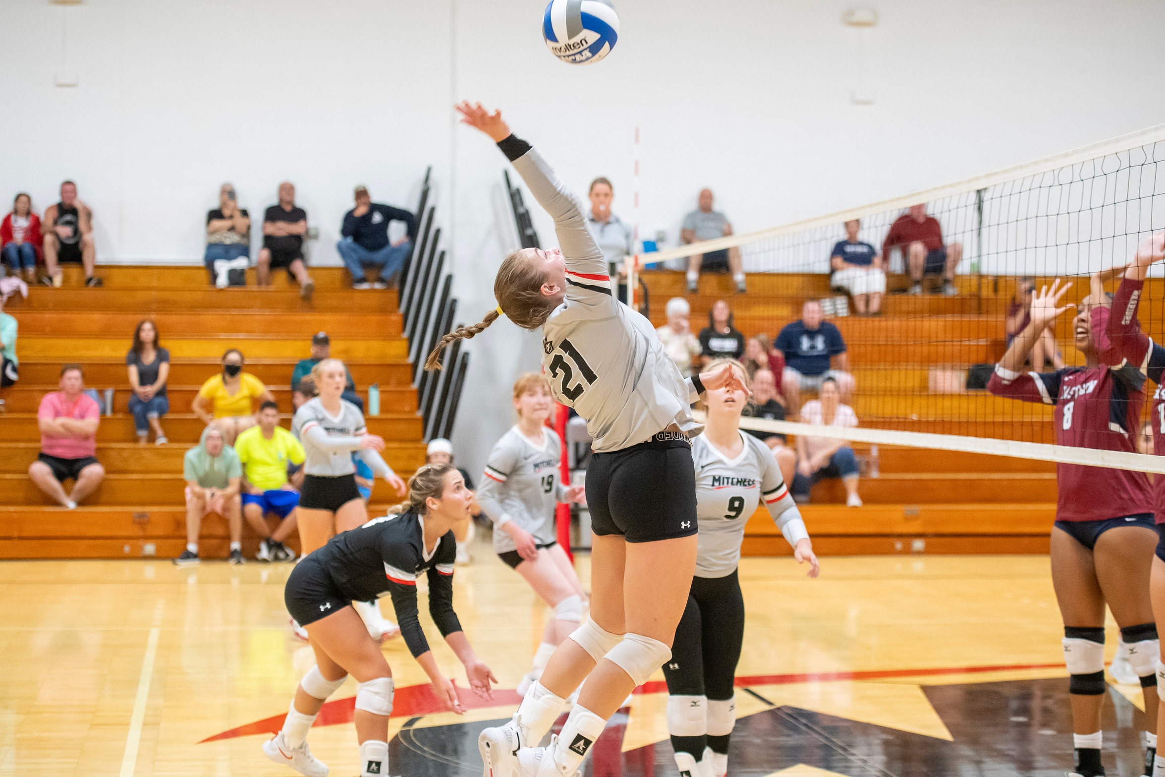 Volleyball Tops NEC, Falls to Lasell in GNAC Tri-Match