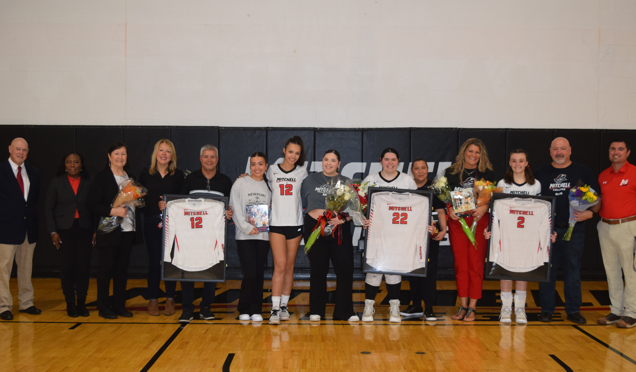 Volleyball Celebrates Senior Day with Sweep of AMCATS