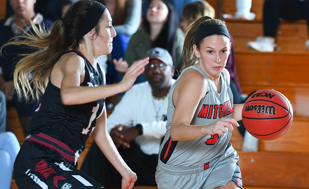 WBB Rallies Back to Clip Dean in NECC Opener