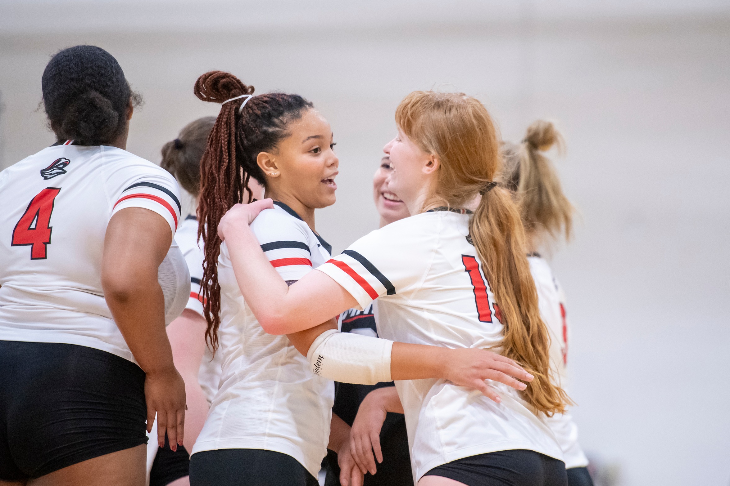 Volleyball Sweeps Bay Path